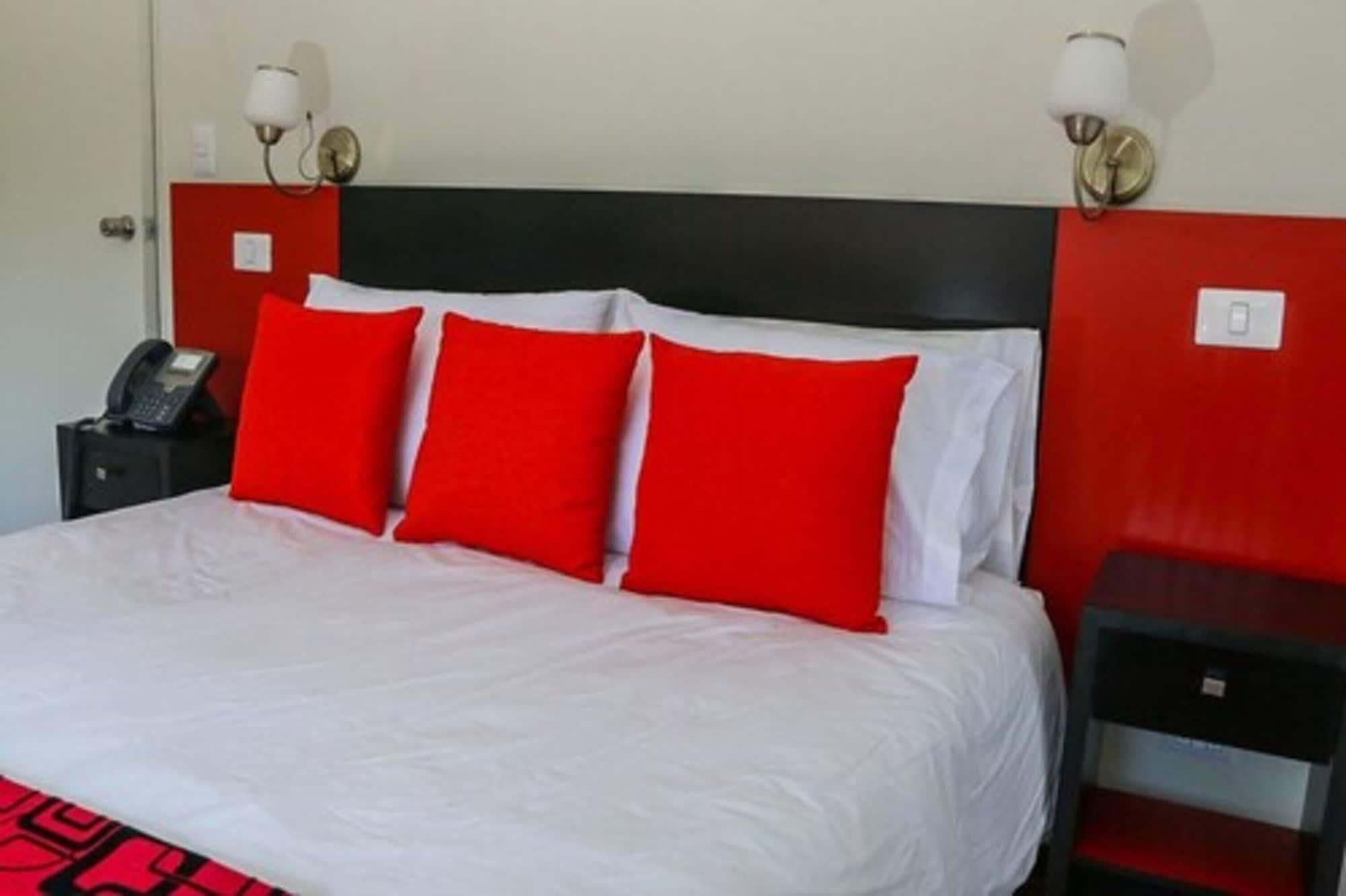 Hotel Plaza Nunoa Сантяго Екстериор снимка